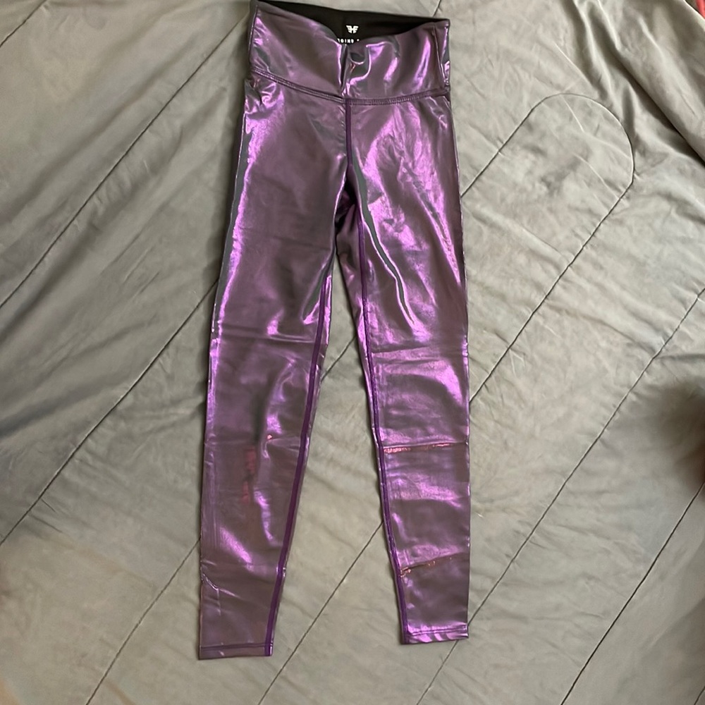 Heroine sport metallic purple leggings